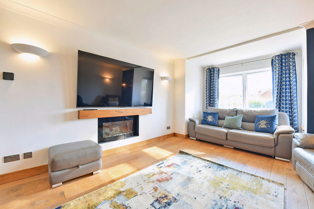 Sitting Room- click for photo gallery
